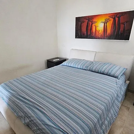 Uno Sguardo Sul Mare