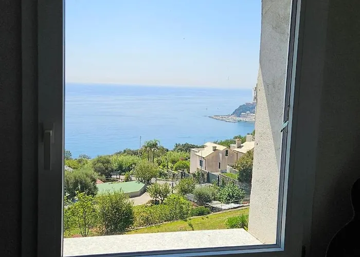 度假居 Uno Sguardo Sul Mare 阿伦扎诺